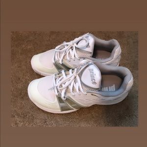 PRINCE T24 WOMEN'S TENNIS SHOE